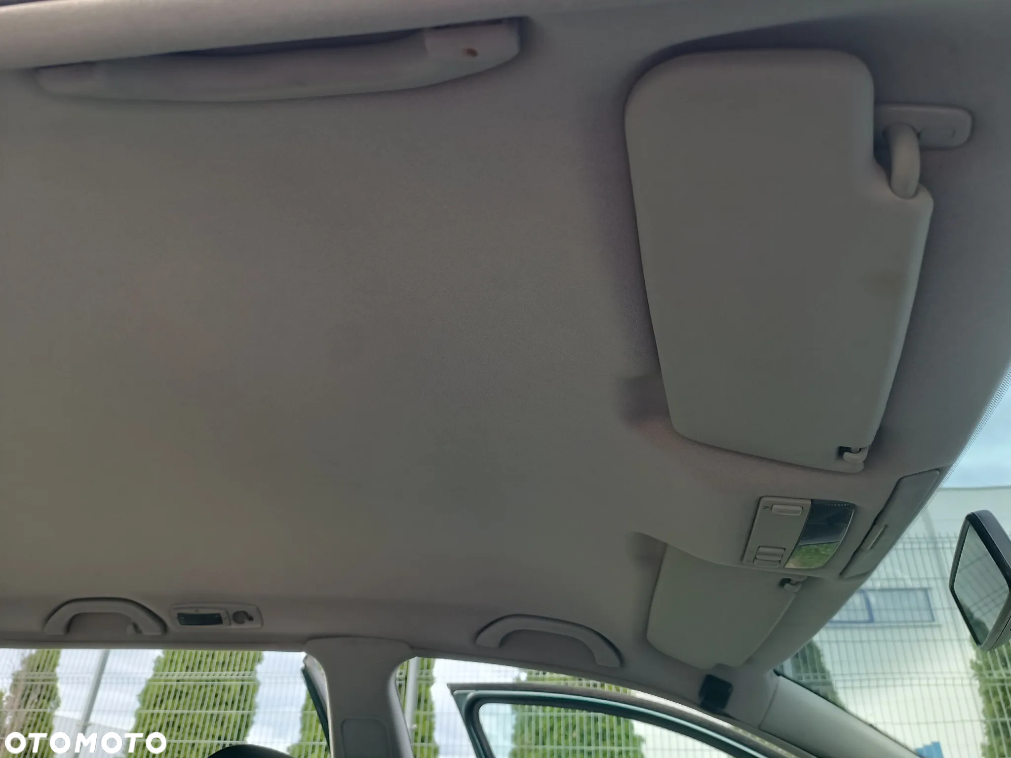 Volkswagen Passat 1.8 Comfortline - 24