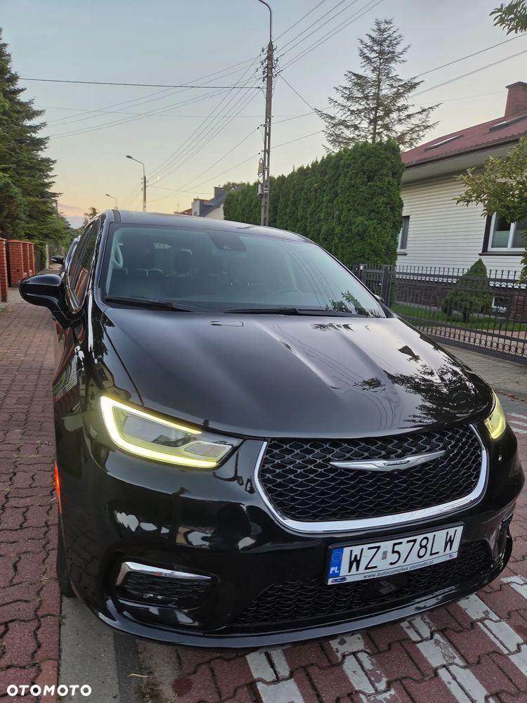 Chrysler Pacifica - 21