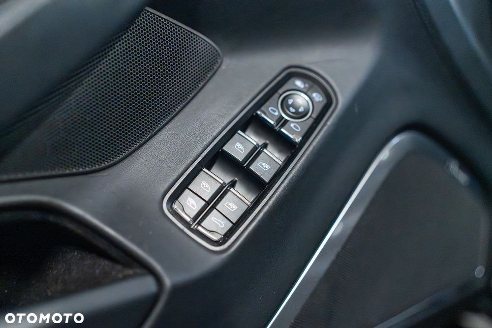 Porsche Panamera Turbo Executive - 26