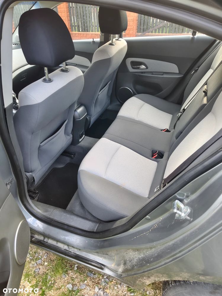 Chevrolet Cruze 2.0 VDCi LS - 18