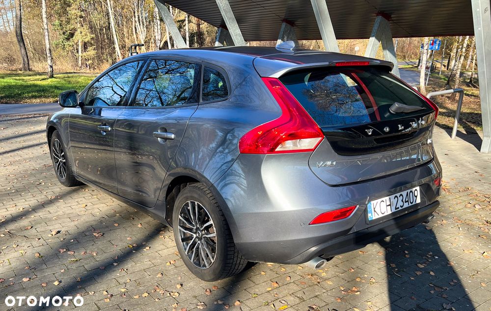 Volvo V40 D2 Inscription - 9