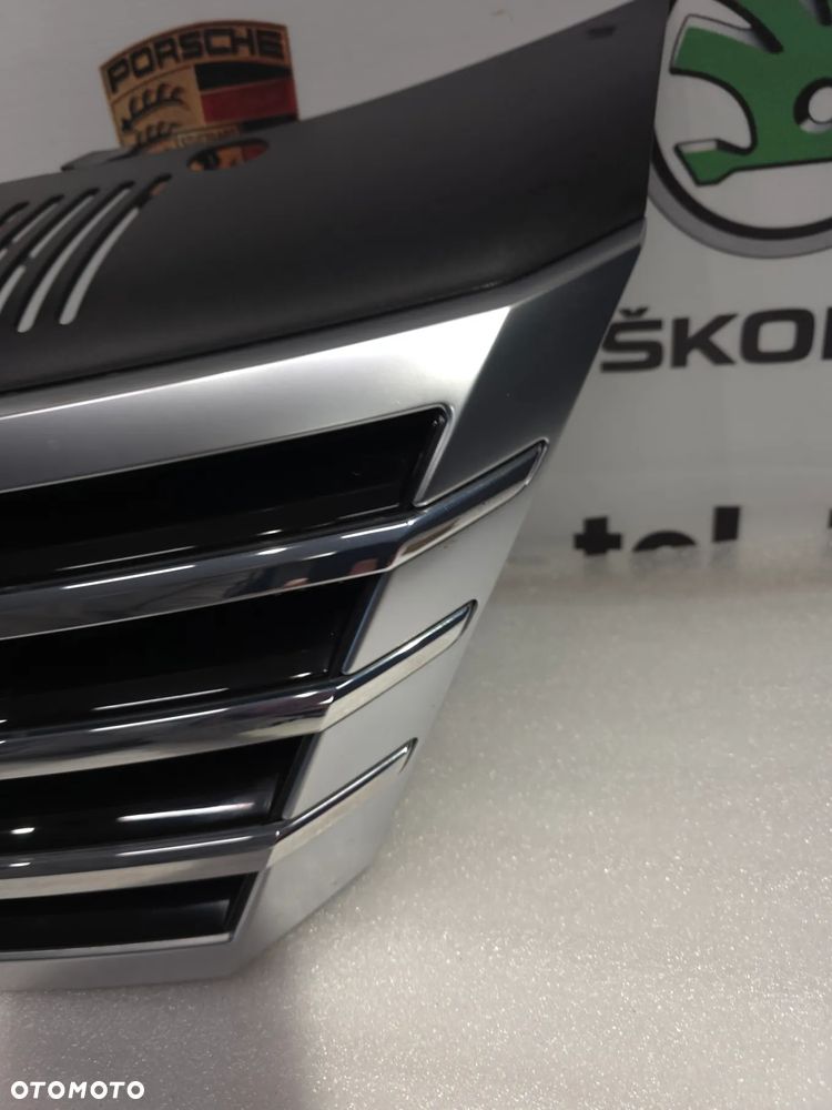 VW PASSAT CC 3C8 LIFT ZWYKŁY / R-LINE BARDZO ŁADNA ATRAPA / GRILL PRZEDNI PRZÓD W SATYNIE , NR 3C8853653A , NR AUKCJI GL851 - 6