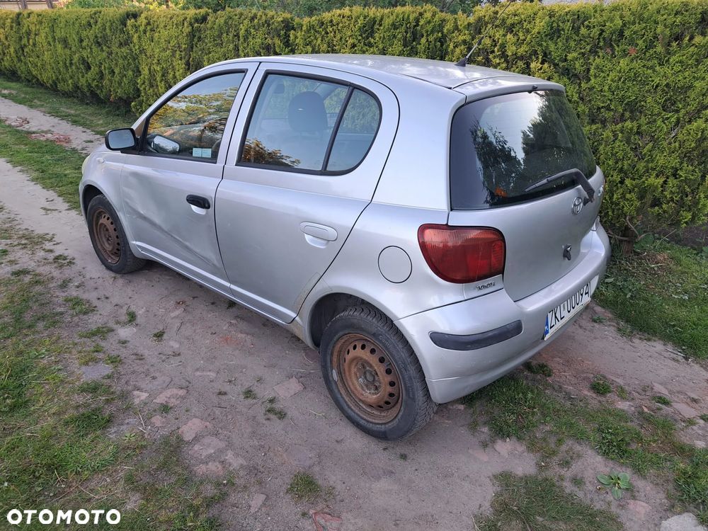 Toyota Yaris 1.0 Terra - 6