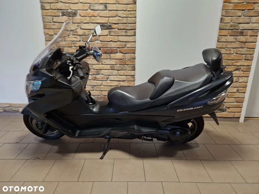 Suzuki Burgman - 10