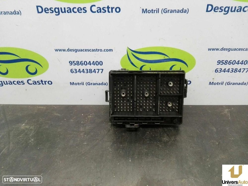 CAIXA RELÉS / FUSÍVEIS KIA SHUMA II SEDAN 2004 -15424198 - 2