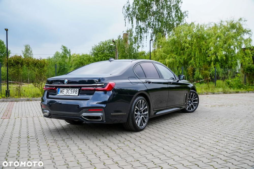 BMW Seria 7 740d xDrive mHEV - 5