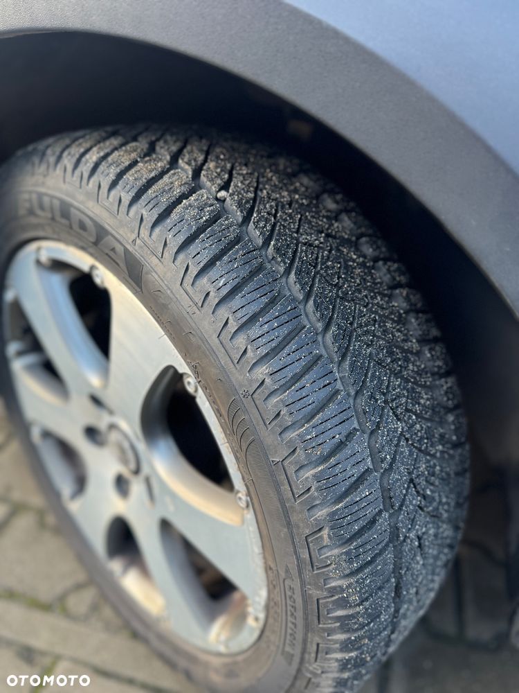 Volkswagen Touran - 37