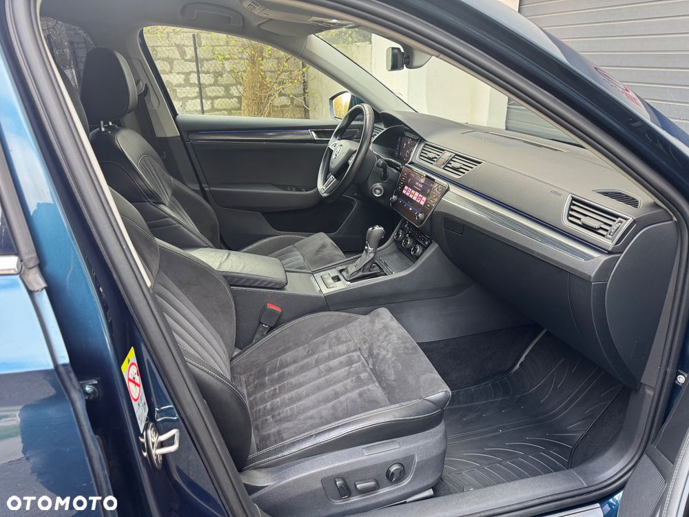 Skoda Superb 2.0 TDI DSG Premium Edition - 10