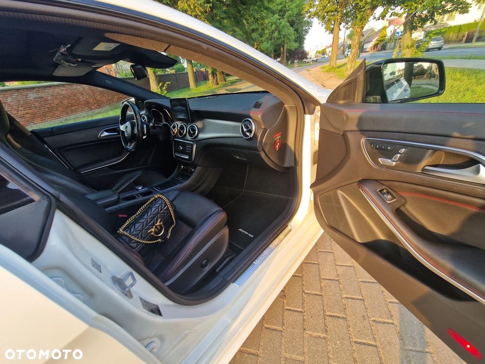Mercedes-Benz CLA 220 d 7G-DCT AMG Line - 24