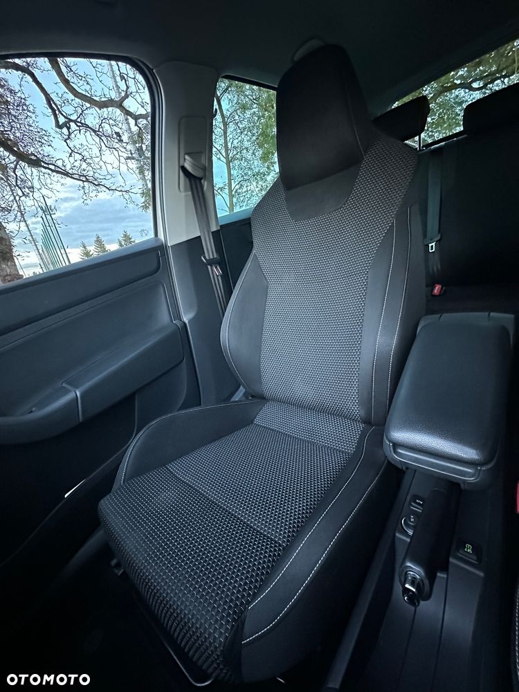 Skoda RAPID - 16