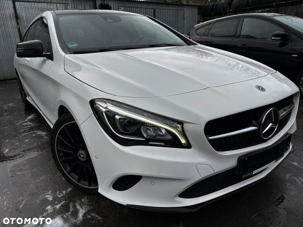 Mercedes-Benz CLA 200 AMG Line - 2