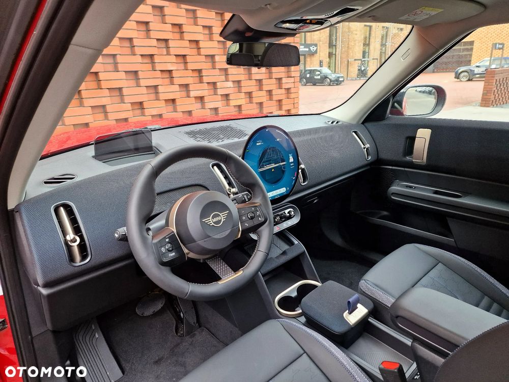 MINI Countryman SE ALL4 66.5kWh Linia Classic - 13