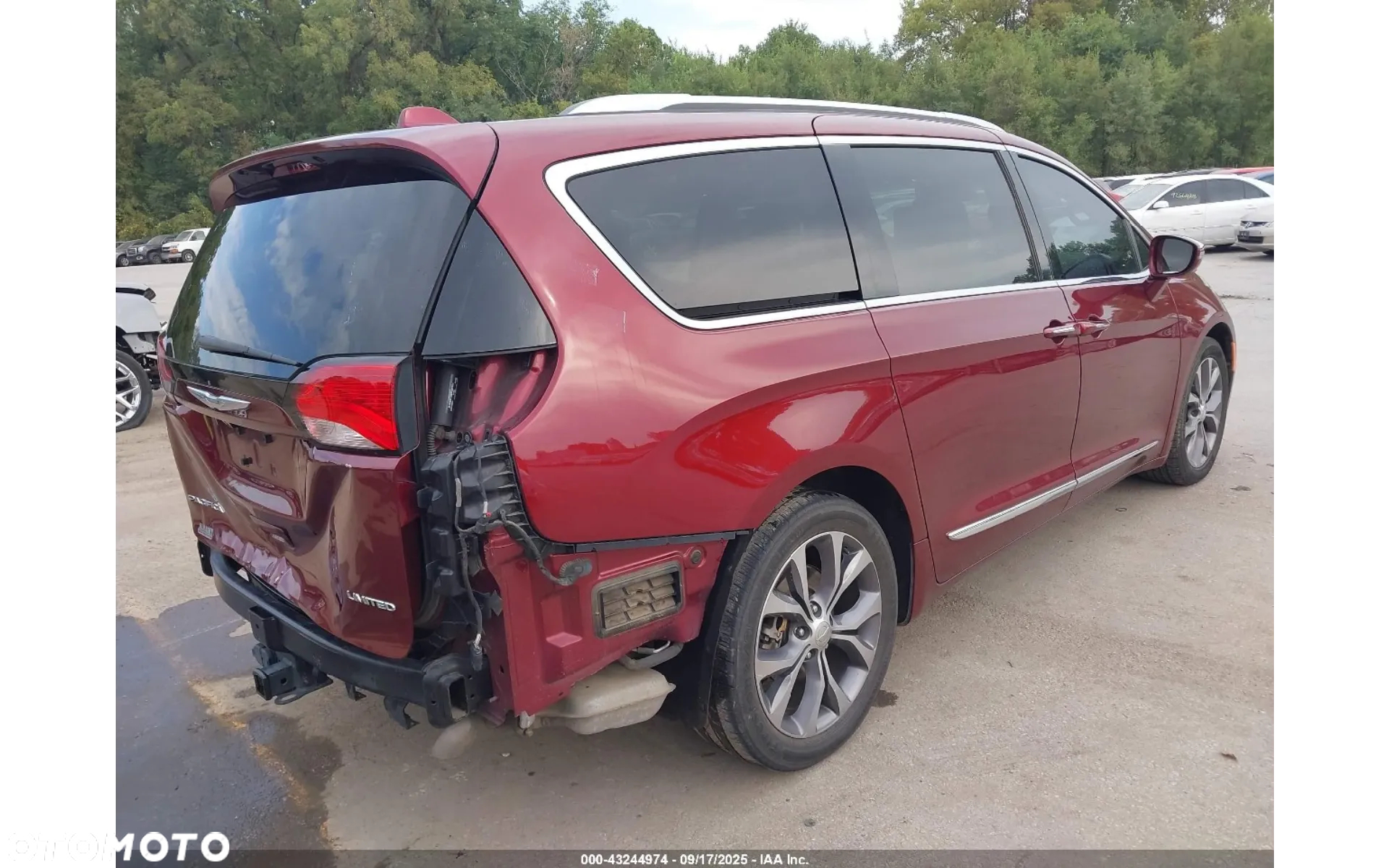 Chrysler Pacifica - 7
