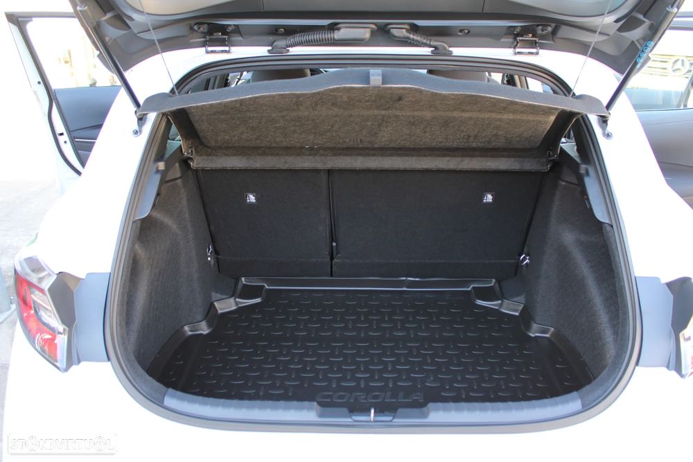 Toyota Corolla 1.8 Hybrid Exclusive - 52