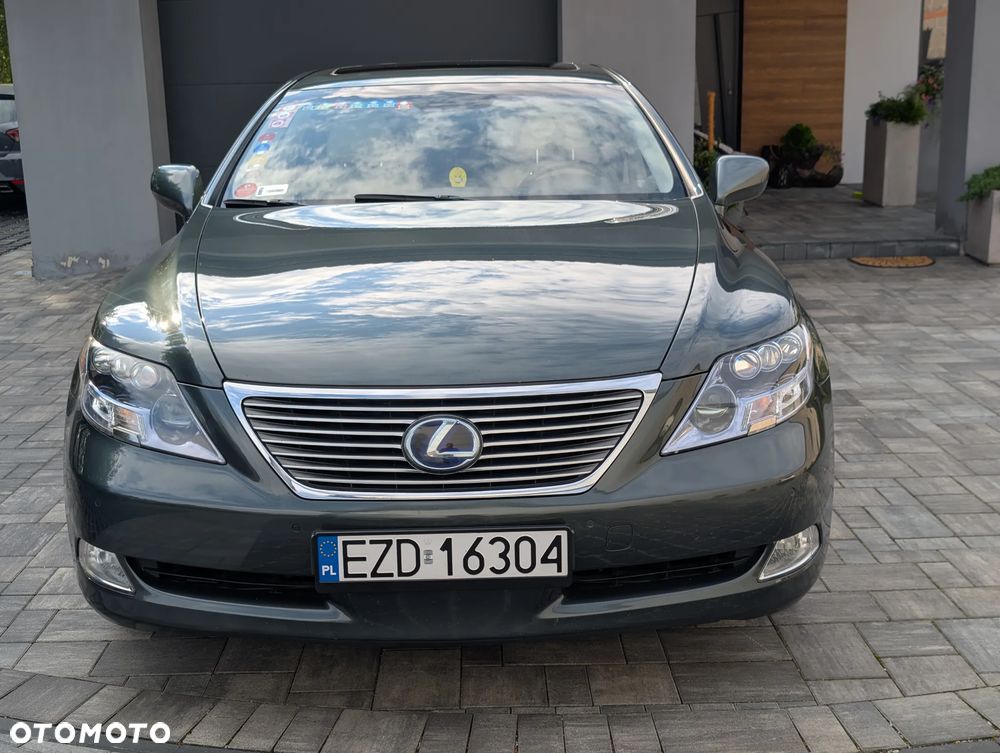 Lexus LS 600h Elegance - 13