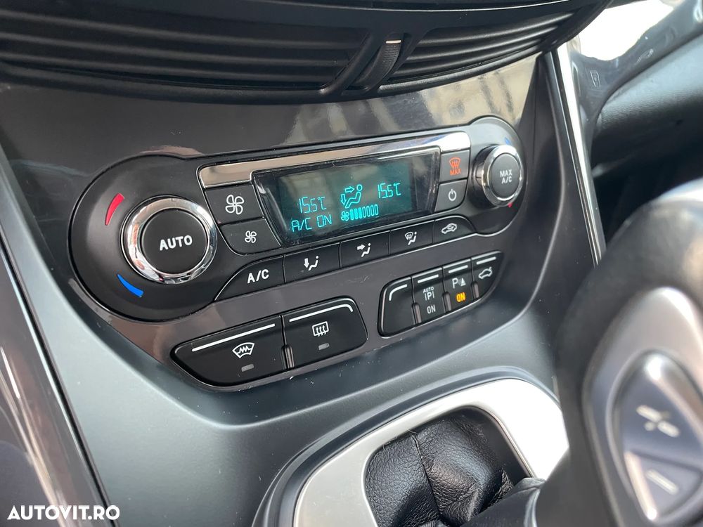 Ford Kuga - 8