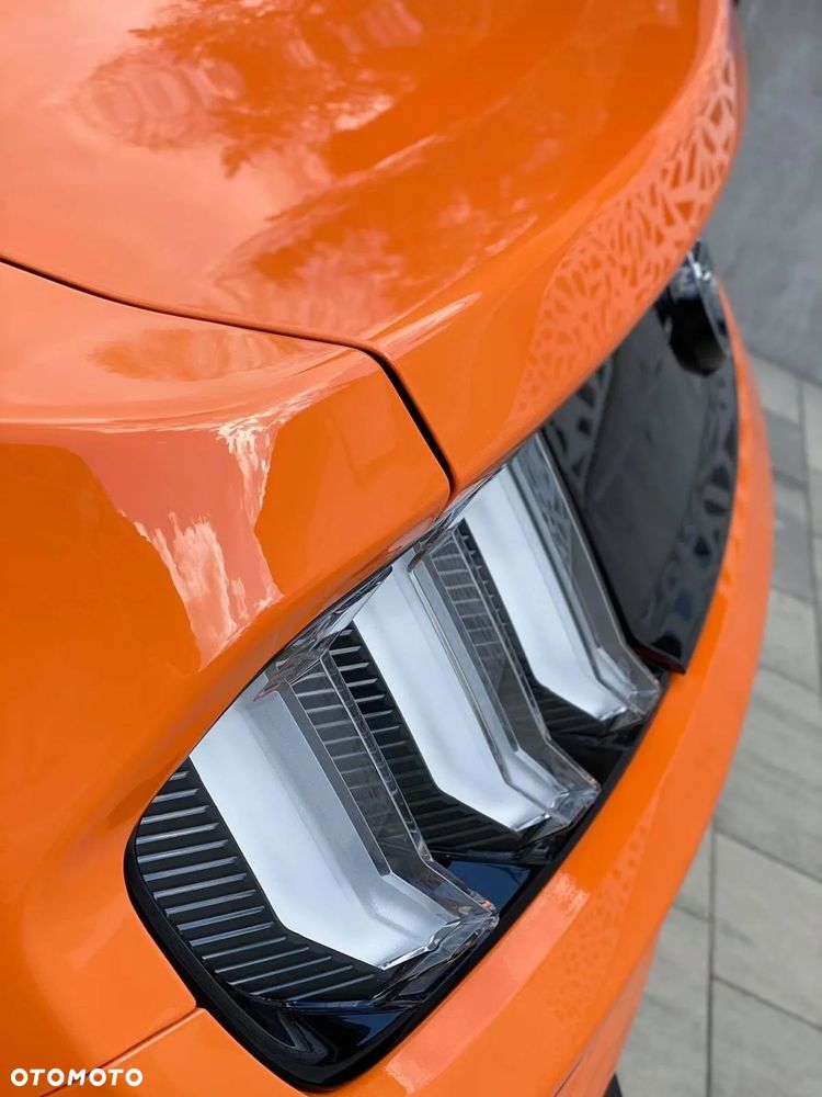 Ford Mustang 5.0 V8 GT - 24