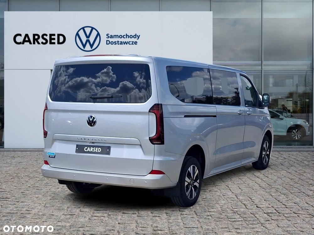 Volkswagen Caravelle - 8