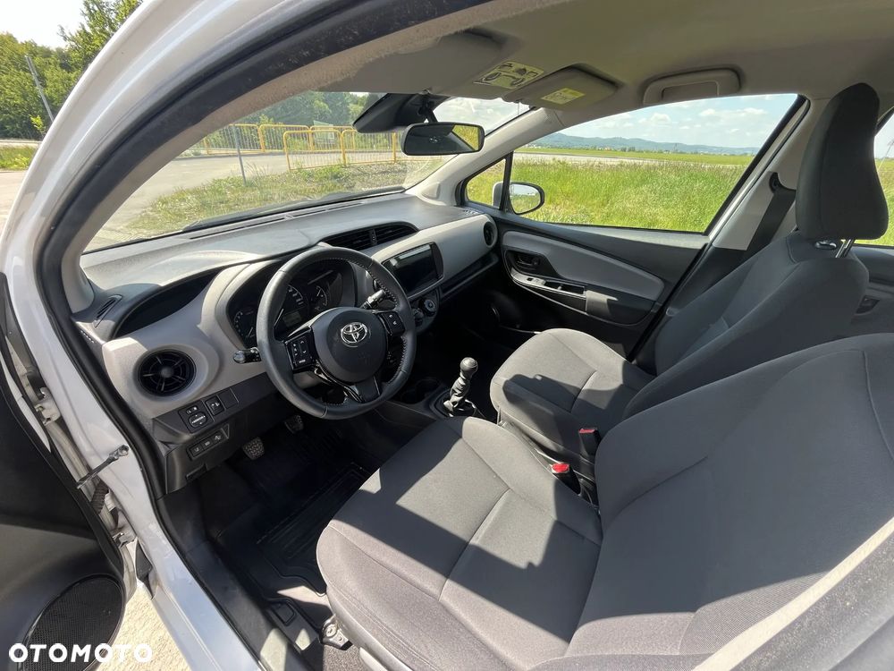 Toyota Yaris 1.5 Active - 10
