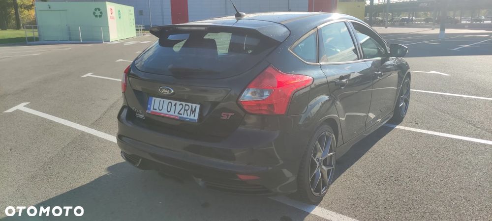 Ford Focus 2.0 EcoBoost ST mit Leder-Sport-Paket - 3