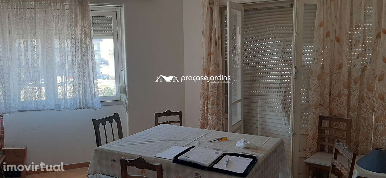 Prédio com 3 Apartamentos - Grande imagem: 4/46