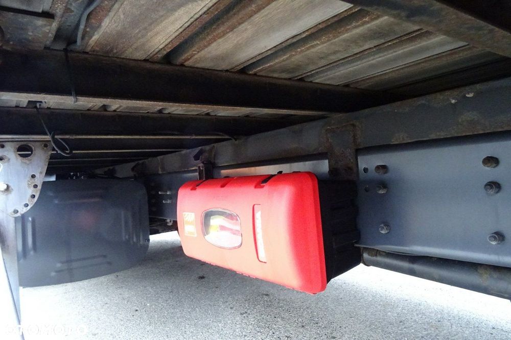 Scania P250 Euro 6 sypialna, firanka 18pal, winda, sprowadzony - 15