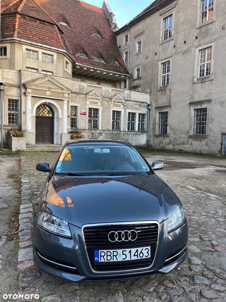 Audi A3 Sportback 1.4 TFSI S tronic Ambiente - 2