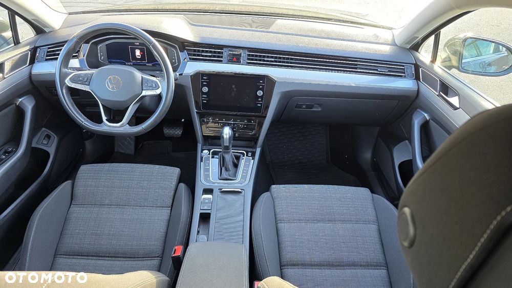 Volkswagen Passat - 21