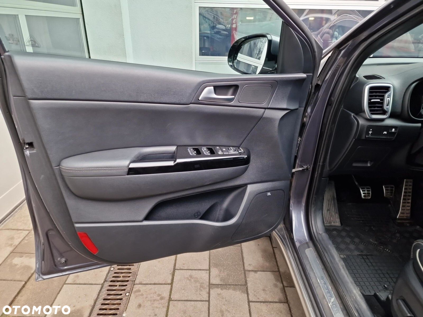 Kia Sportage - 17