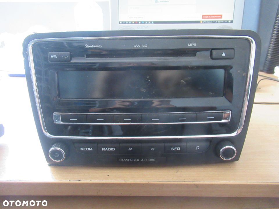 SKODA SUPERB II RADIO CD 3T0035161K - 1