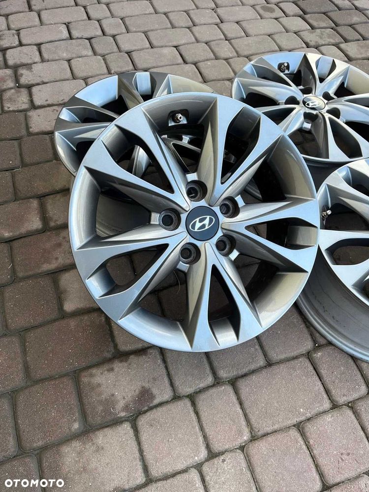 Oryginalne alufelgi Hyundai 5x114,3 16 cali Czujniki Tucson IX35 - 2