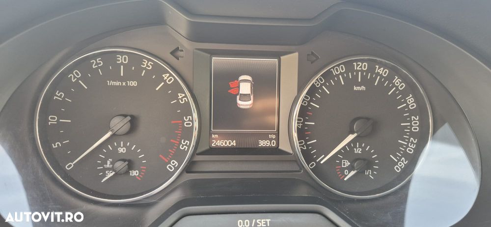Skoda Octavia 2.0 TDI DSG Ambition - 4