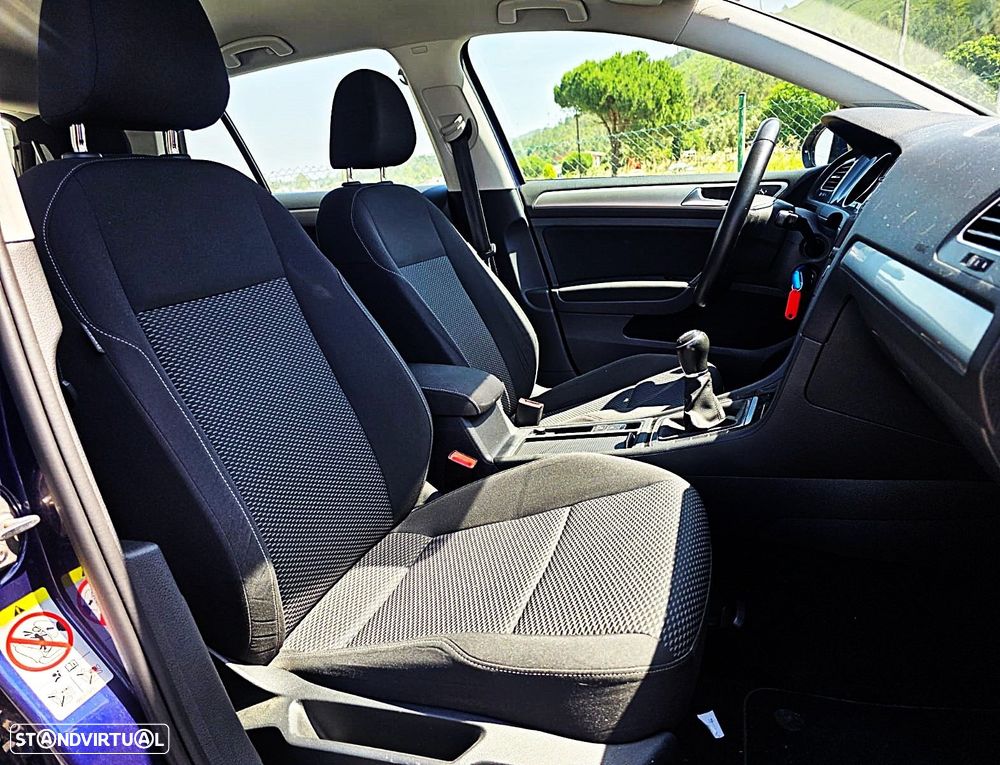 VW Golf 1.6 TDI Confortline - 13