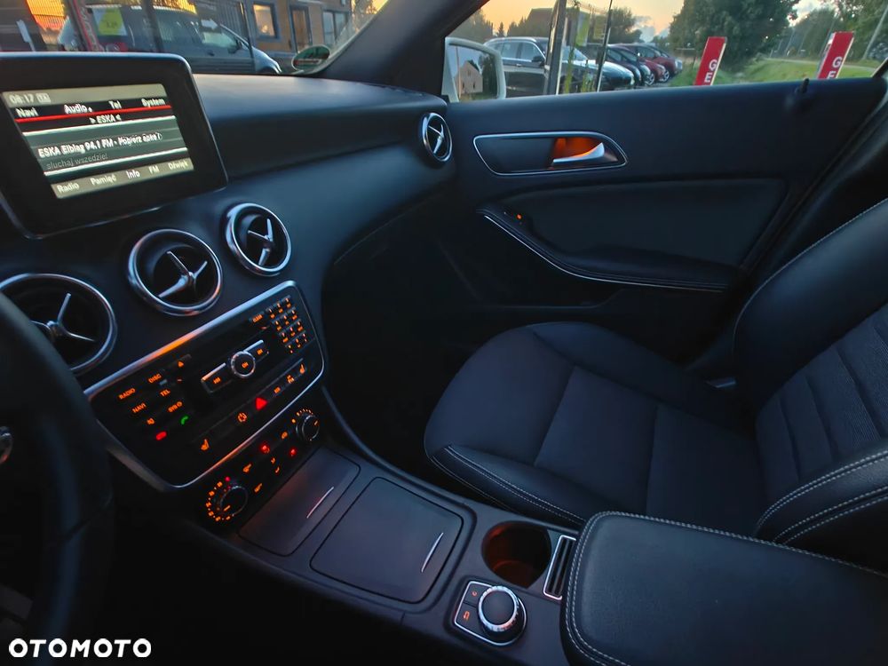 Mercedes-Benz Klasa A 180 7G-DCT 2Style - 9