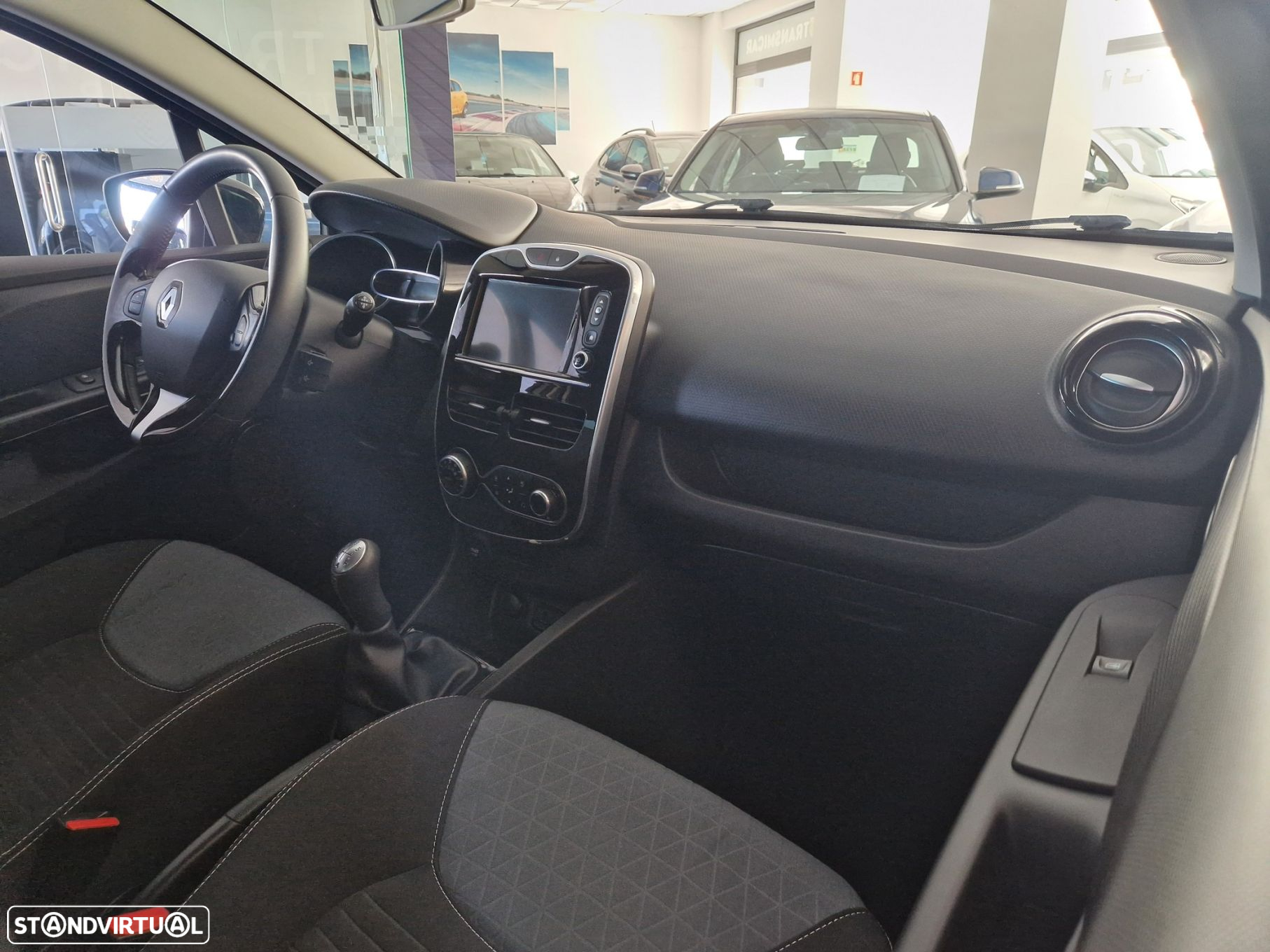 Renault Clio 0.9 TCE Dynamique S - 9
