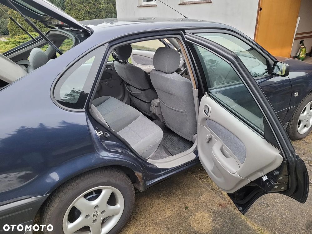 Toyota Corolla 1.4 VVT-i - 17