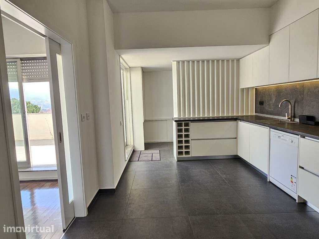 Apartamento T2 - Renovado - para Arrendamento - VILA DAS AVES - Grande imagem: 3/41