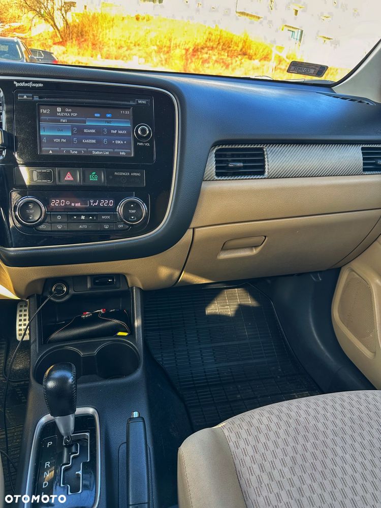 Mitsubishi Outlander 2.0 Intense + CVT - 11