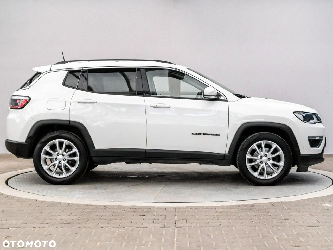 Jeep Compass 1.3 TMair Limited FWD S&S DDCT - 4