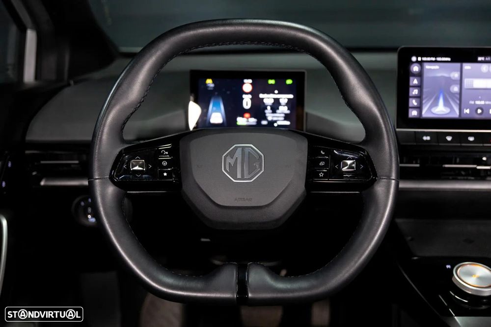 MG MG4 64 kWh Luxury - 12