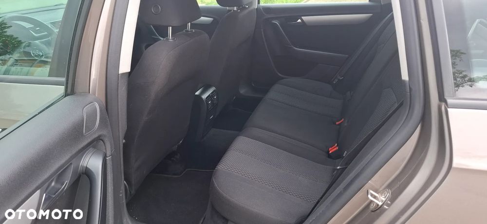 Volkswagen Passat 1.4 TSI BlueMotion Technology Trendline - 15