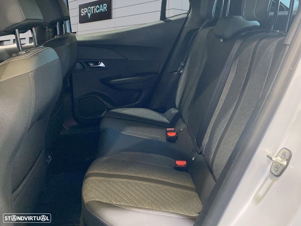 Peugeot e-2008 54 kWh Allure - 9