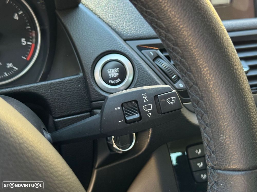 BMW X1 18 d sDrive Line Sport - 8