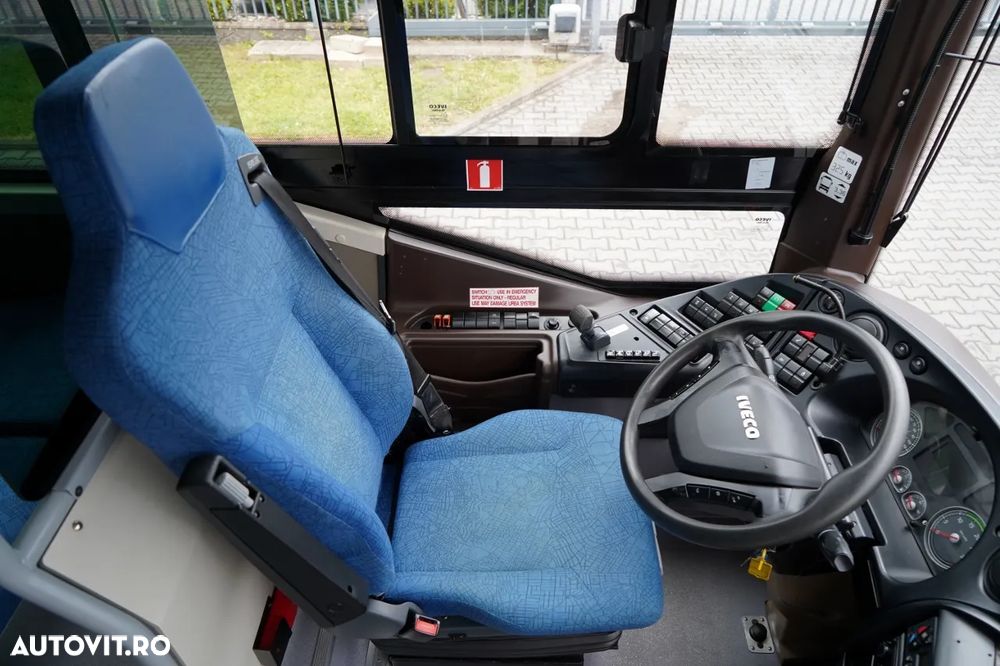 Iveco / EURO 6 / 68 LOCURI / LUNGIME - 10,5 M / AER CONDIȚIONAT - 20