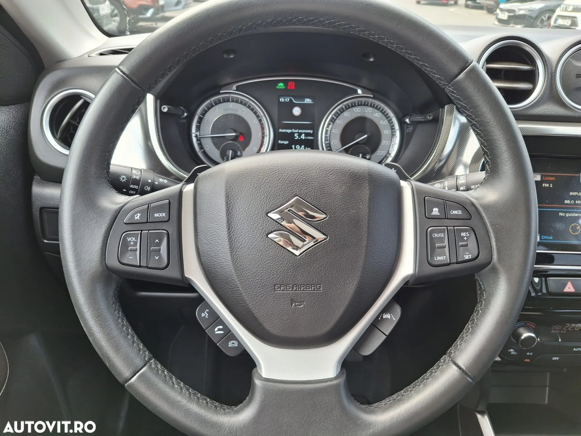 Suzuki Vitara 1.5 HEV Luxus - 13