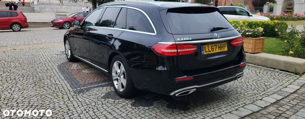 Mercedes-Benz Klasa E 220 d T 9G-TRONIC AMG Line - 3