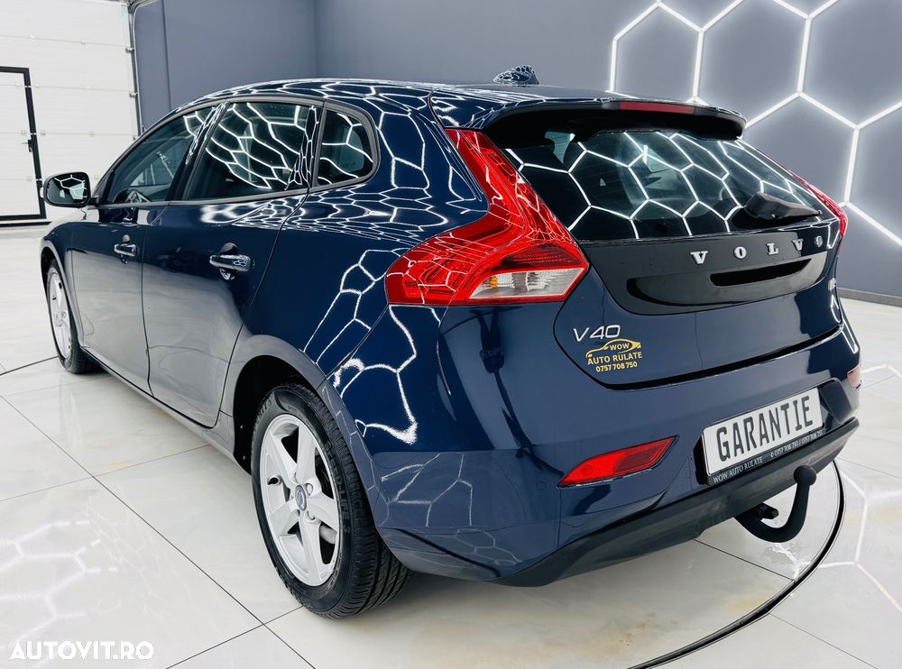 Volvo V40 D2 ECO Kinetic - 4