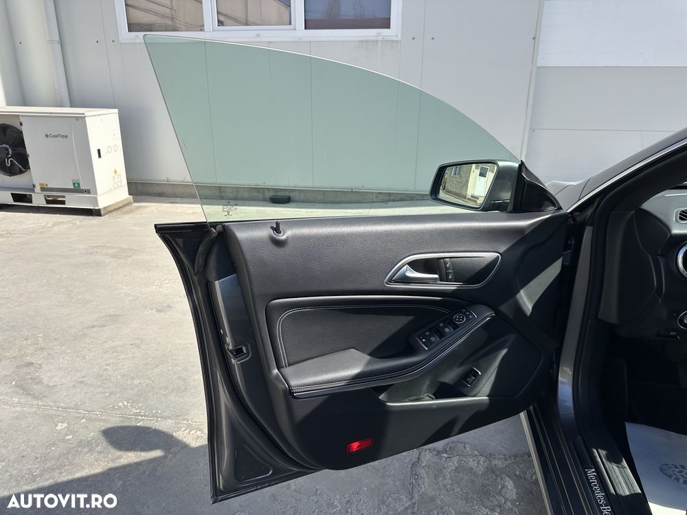 Mercedes-Benz CLA 220 d Aut. - 17