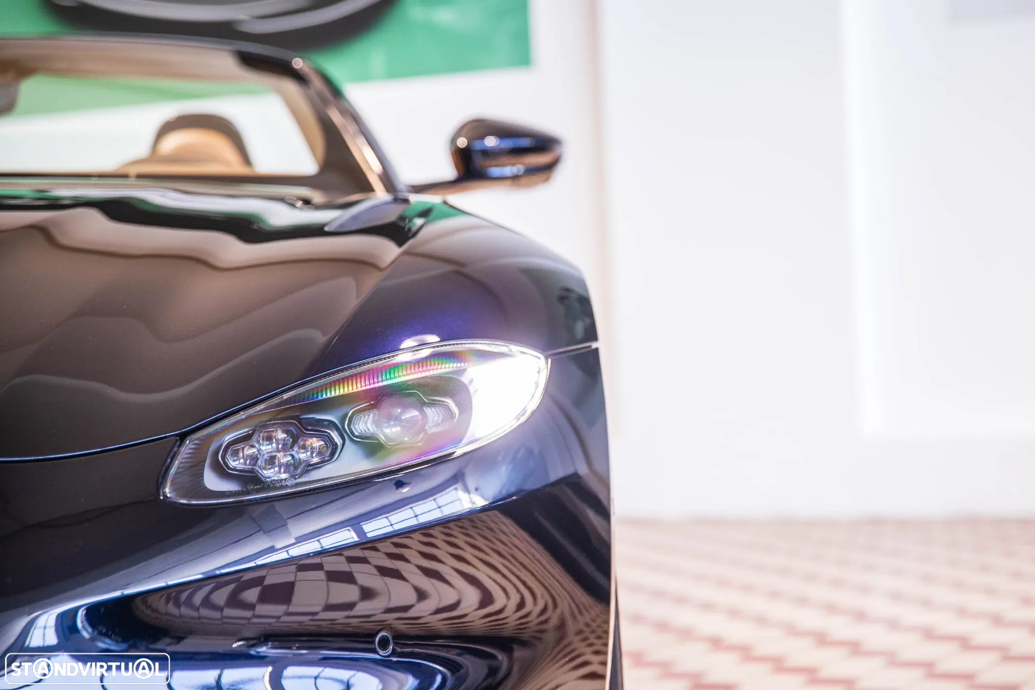 Aston Martin Vantage Roadster V8 - 9