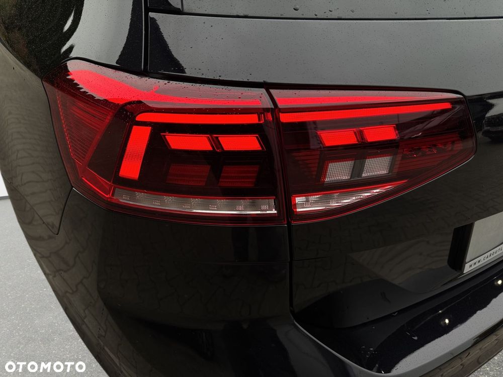 Volkswagen Passat Variant 2.0 TSI Business DSG - 12